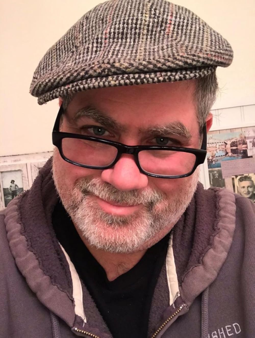 Professional portrait photo of Scott Rogers